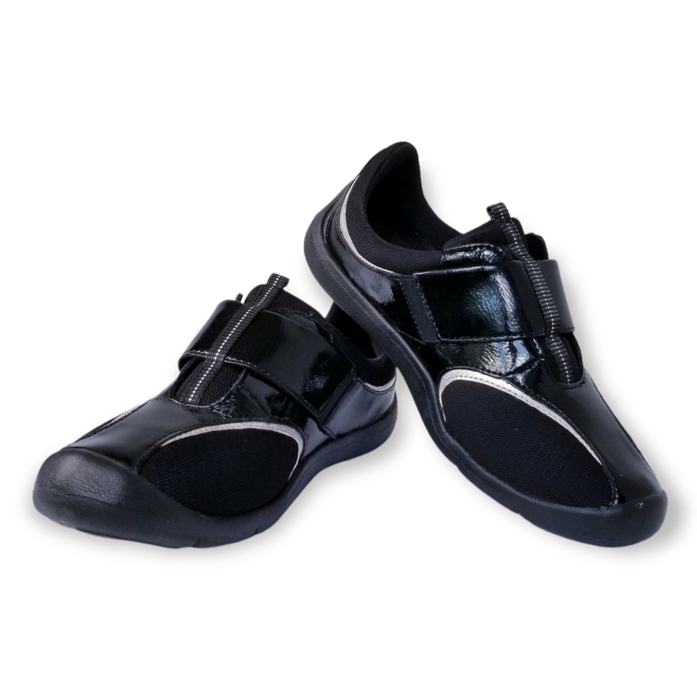 Soft Walk Black and Silver "Step N Up" Athletic Shoes Woman's Size 9M